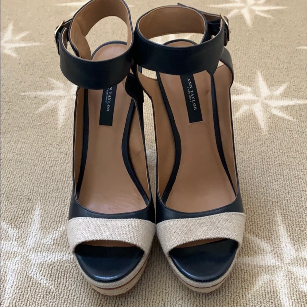 Ann Taylor platform sandal 7.5